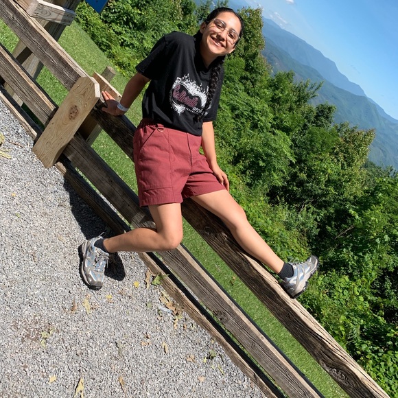 Meet your Posher, Fabiola - Picture 3 of 3